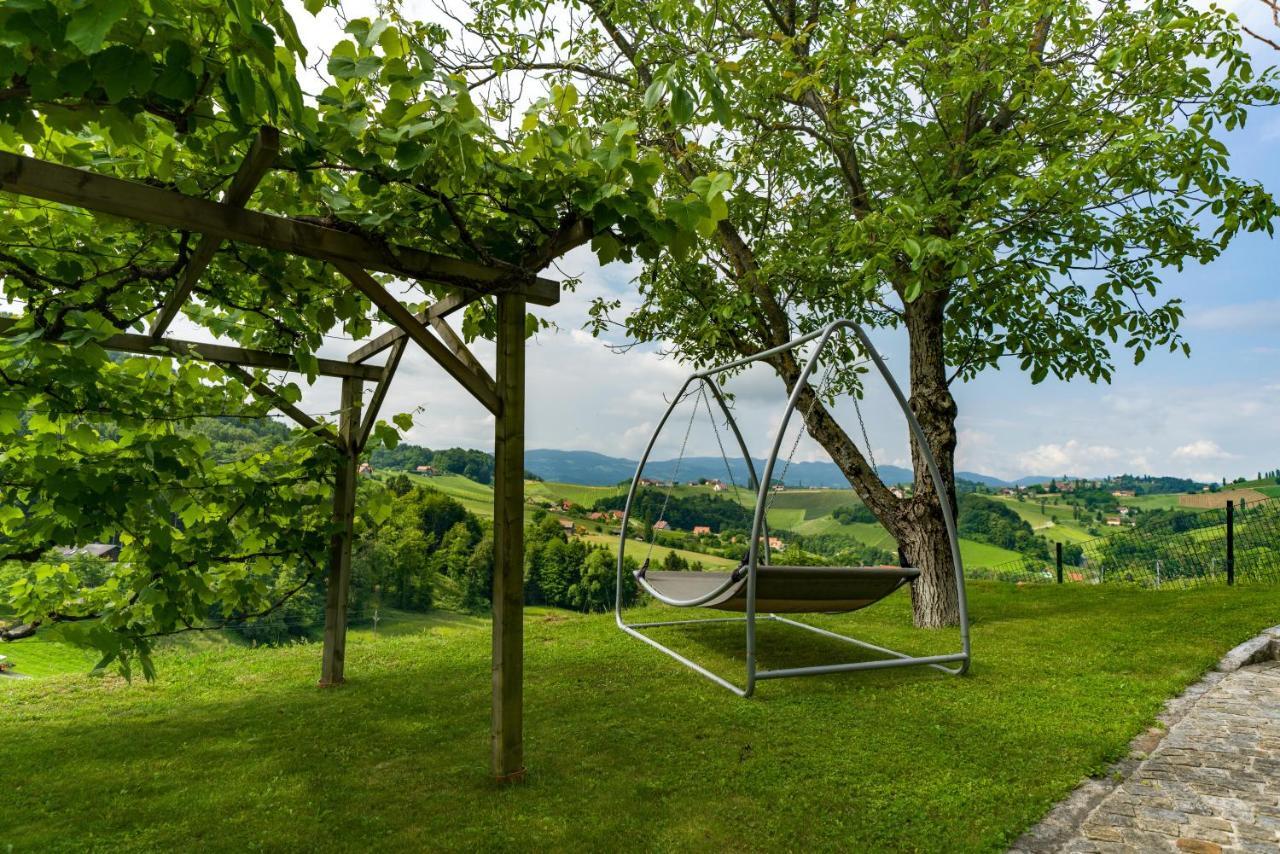 Das Weinberghaus Ratsch an der Weinstraße 外观 照片