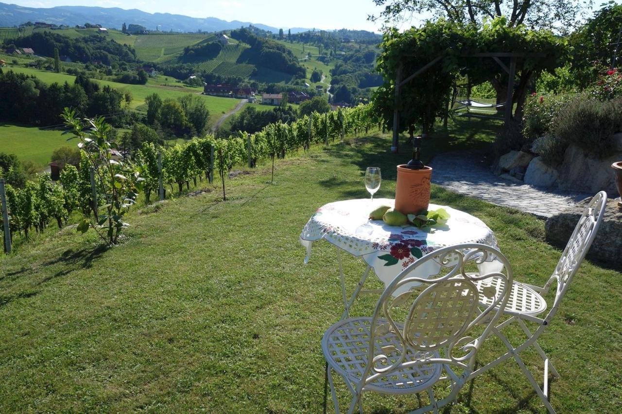 Das Weinberghaus Ratsch an der Weinstraße 外观 照片